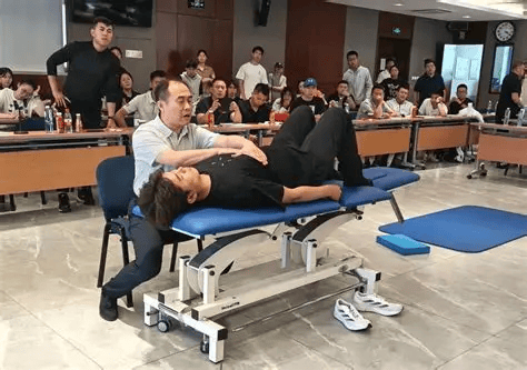 吕文扬体育之星助力特殊群体体育康复训练